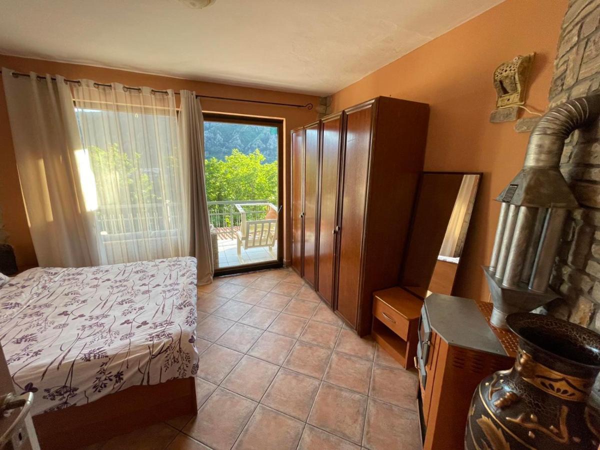 Aki Apartment Kotor