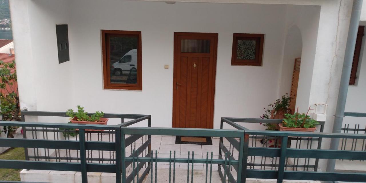 Aki Apartment Kotor