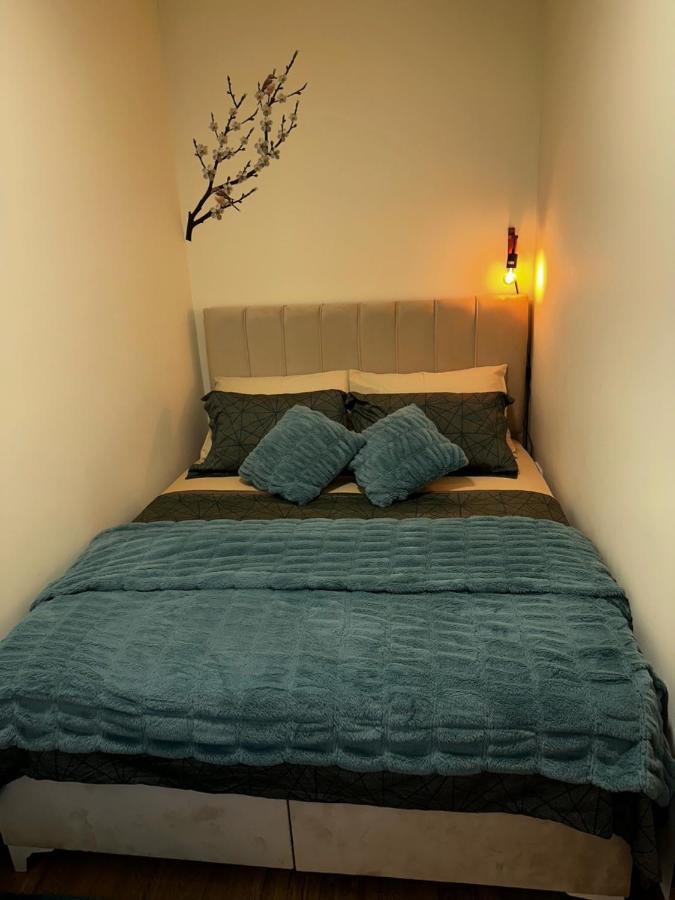 Aki Apartment *