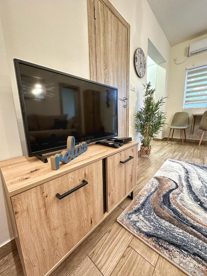 Aki Apartment *