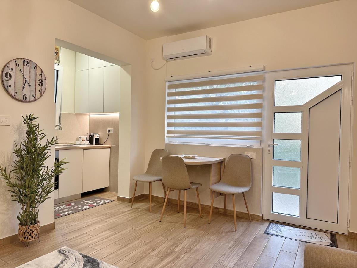 Apartment Aki *